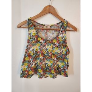 Floral cropped tank top